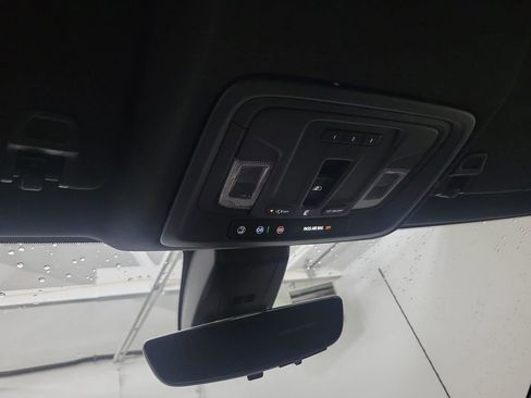 Used 2021 Chevrolet Silverado 2500 High Country w/ Technology Package image 12