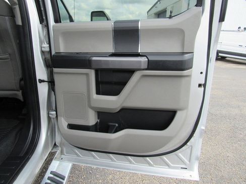 Used 2019 Ford F250 XLT w/ Snow Plow Prep Package AWD/4WD image 19