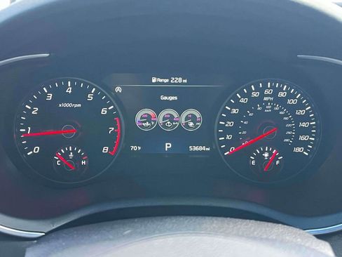 Used 2022 Kia Stinger GT2 image 24