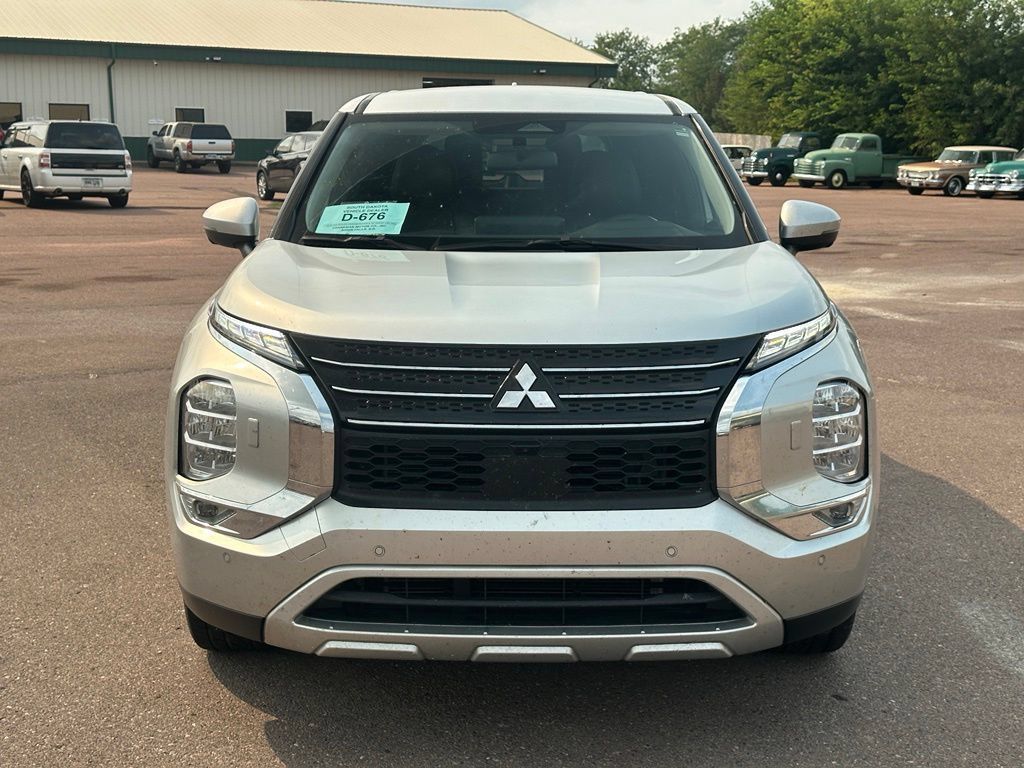 Used 2024 Mitsubishi Outlander SE AWD/4WD image 36