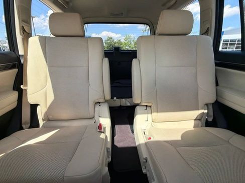 Used 2023 Lexus GX 460 Premium AWD/4WD image 33