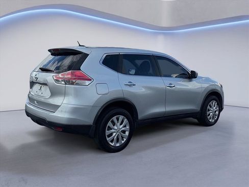 Used 2015 Nissan Rogue S FWD image 3