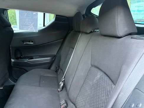 Used 2021 Toyota C-HR LE image 27