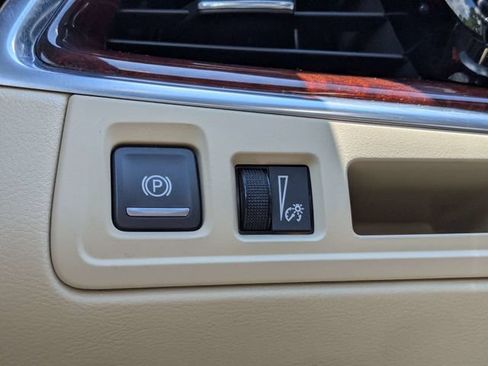 Used 2018 Cadillac XT5 Luxury w/ Driver Awareness Package FWD image 26