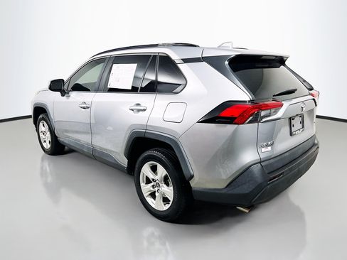 Used 2020 Toyota RAV4 XLE AWD/4WD image 8