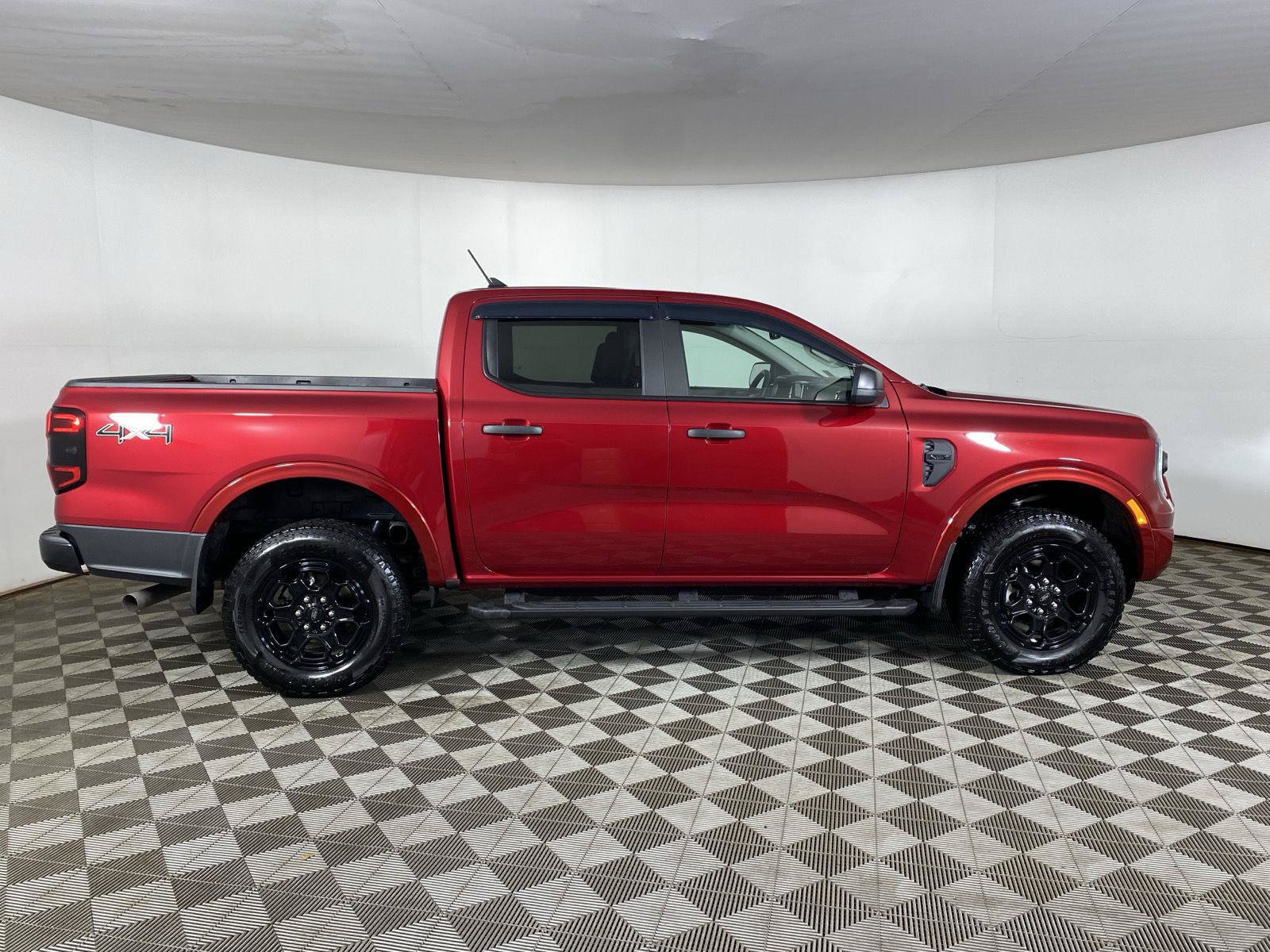 Used 2025 Ford Ranger XLT w/ Equipment Group 301A High AWD/4WD image 8