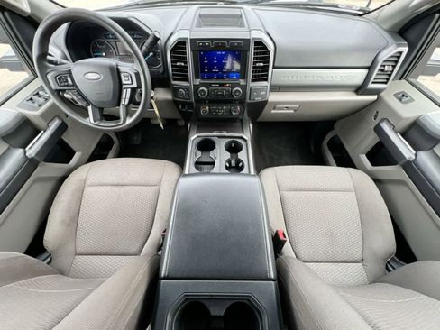 Used 2022 Ford F350 XLT w/ XLT Premium Package AWD/4WD image 15
