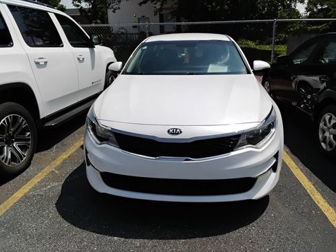Used 2017 Kia Optima LX FWD image 7
