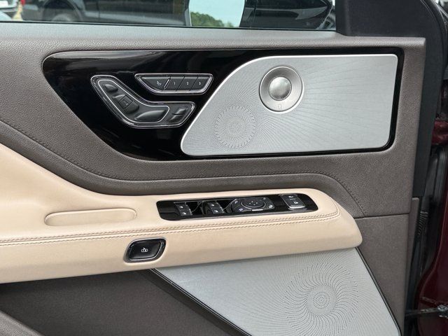 Used 2020 Lincoln Aviator Reserve w/ Equipment Group 202A AWD/4WD image 25