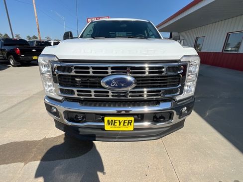 Used 2025 Ford F250 XLT w/ FX4 Off-Road Package AWD/4WD image 3