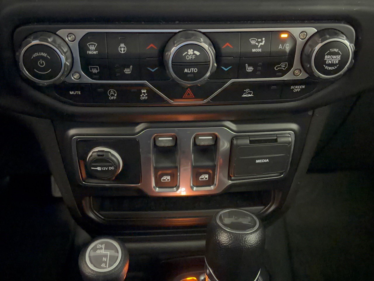 Used 2022 Jeep Wrangler Sport AWD/4WD image 22