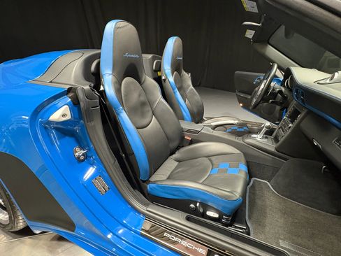 Used 2011 Porsche 911 Speedster RWD image 18