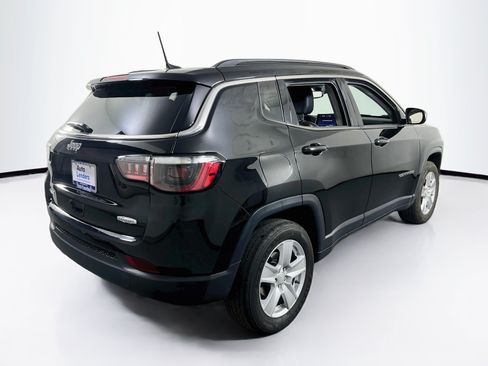 Used 2022 Jeep Compass Latitude AWD/4WD image 5