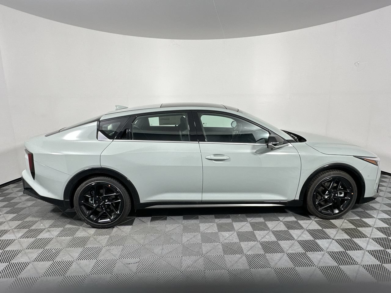 New 2027 Kia K4 GT-Line FWD image 2