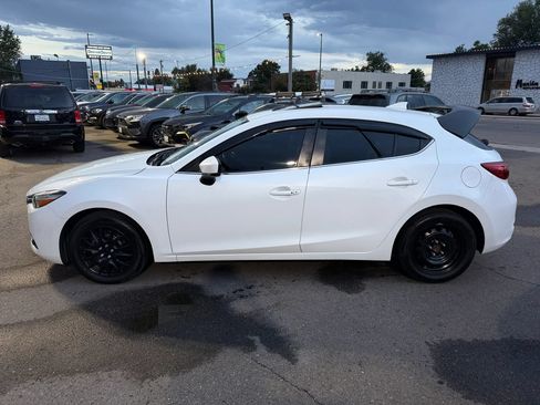 Used 2017 MAZDA MAZDA3 Grand Touring FWD image 6