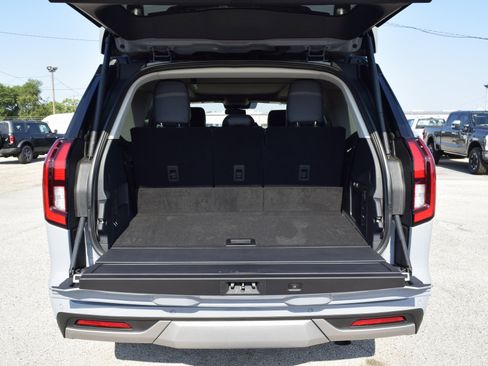 New 2025 Ford Expedition Platinum w/ Driver's Package image 22