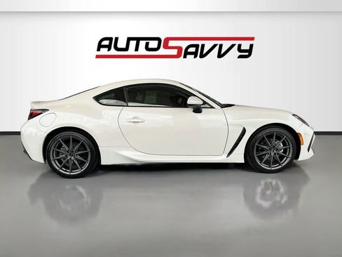 Used 2024 Subaru BRZ Limited w/ Popular Package 2 image 8