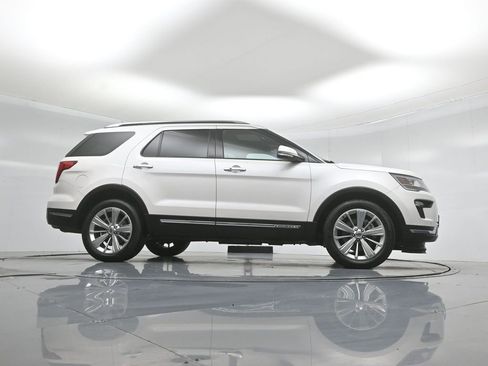 Certified 2019 Ford Explorer Limited FWD image 50