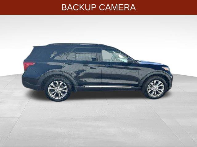 Used 2023 Ford Explorer XLT w/ Equipment Group 202A AWD/4WD image 8
