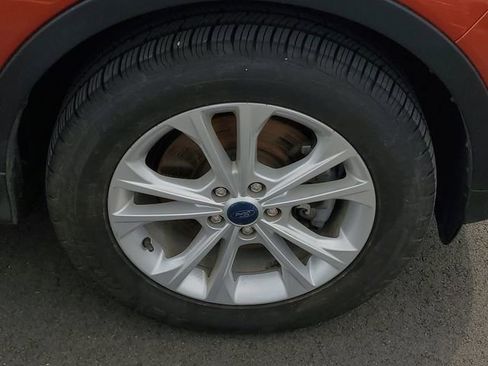 Certified 2019 Ford Escape SE image 5