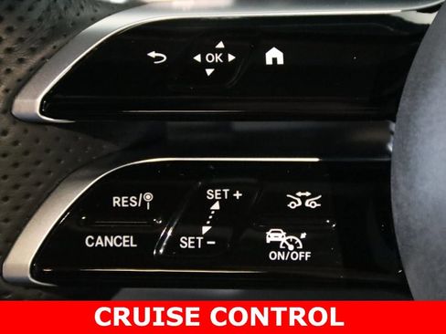 Used 2025 Mercedes-Benz GLC 300 4MATIC Coupe image 17