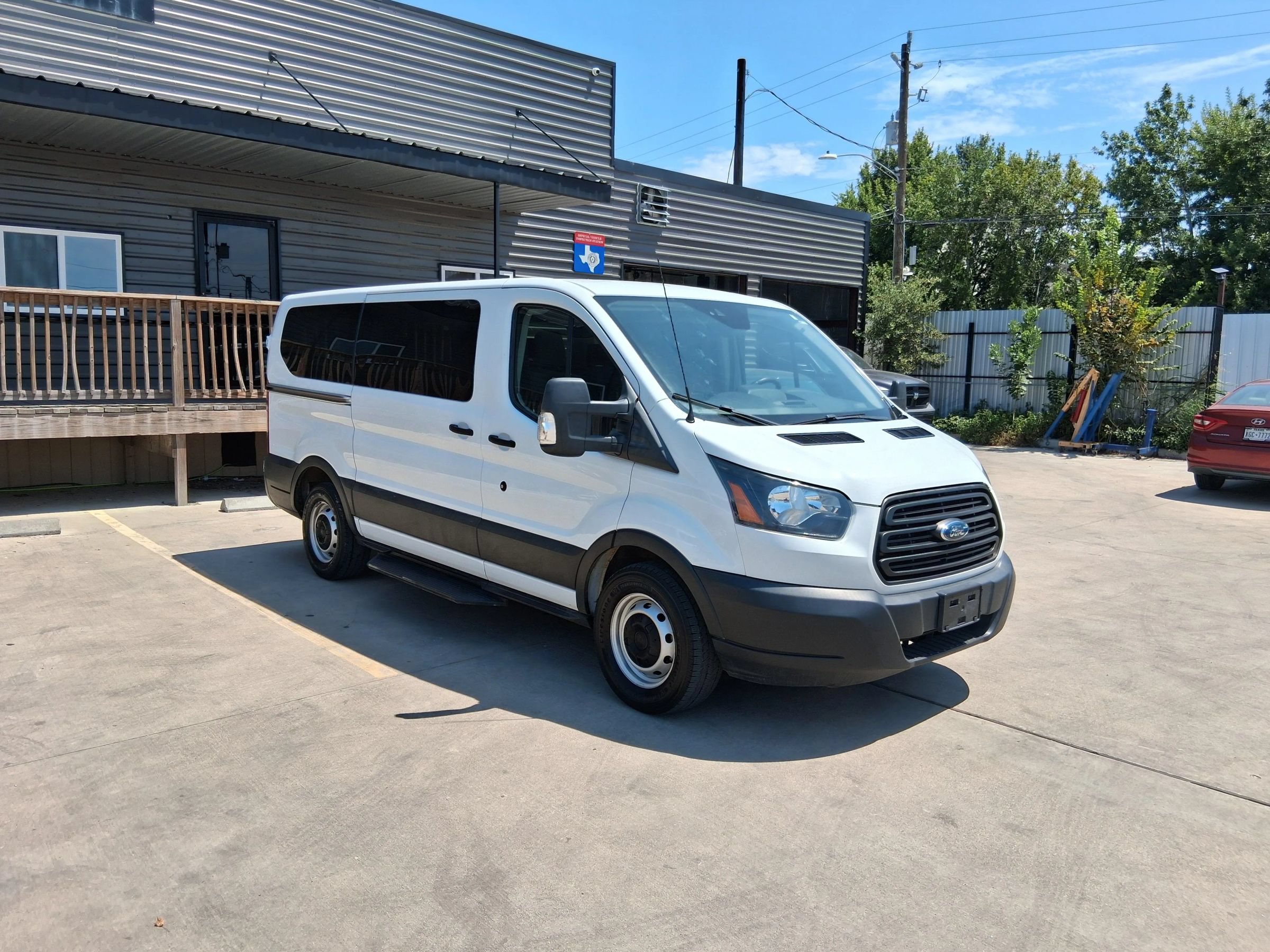 Used 2019 Ford Transit 150 XL RWD image 9