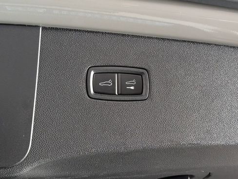 New 2026 Porsche Cayenne GTS image 16