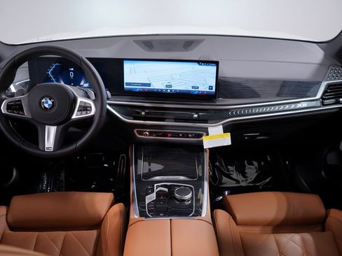 Used 2026 BMW X5 sDrive40i w/ M Sport Package RWD image 12