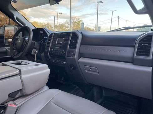 Used 2017 Ford F250 XL w/ Power Equipment Group image 15