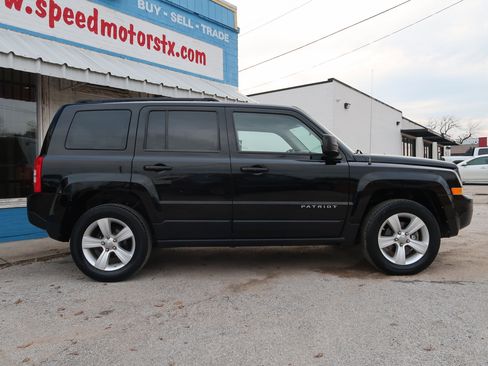 Used 2015 Jeep Patriot Sport w/ Power Value Group image 4