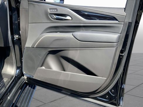 Used 2024 Cadillac Escalade ESV Sport w/ LPO, ONYX Package AWD/4WD image 22