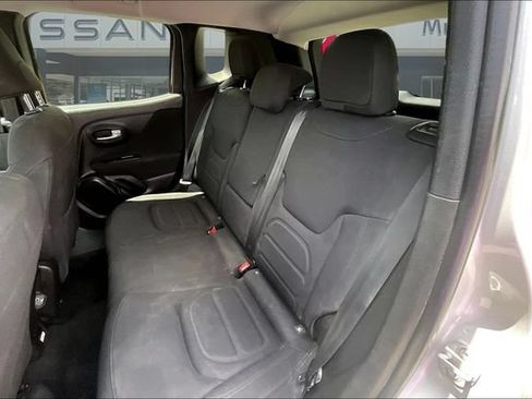 Used 2020 Jeep Renegade Latitude w/ LED Lighting Group AWD/4WD image 20