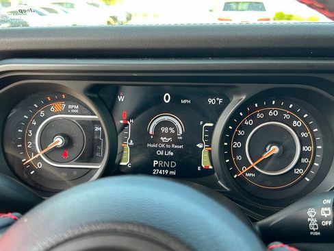 Used 2024 Jeep Wrangler Unlimited Rubicon AWD/4WD image 25