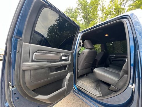Used 2024 RAM 2500 Big Horn w/ Night Edition AWD/4WD image 22
