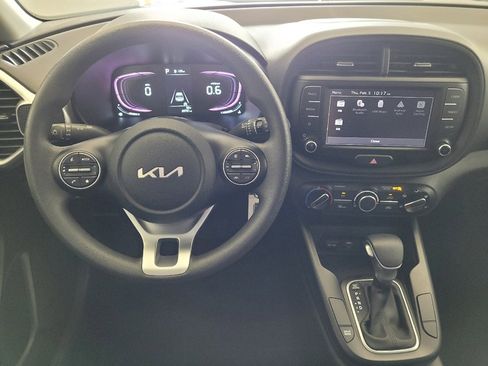 Used 2023 Kia Soul LX w/ LX Technology Package image 22