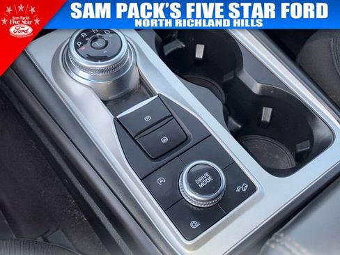 Used 2024 Ford Explorer XLT image 28