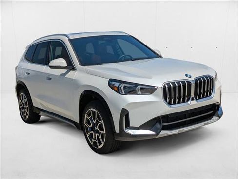 Used 2026 BMW X1 xDrive28i w/ Technology Package image 7