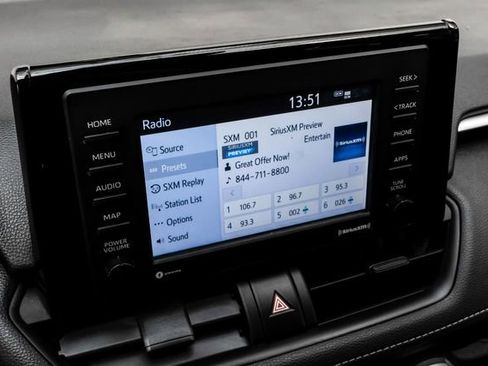 Used 2021 Toyota RAV4 LE image 27