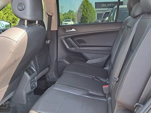 Used 2020 Volkswagen Tiguan SE FWD image 25