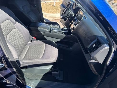 Used 2022 Nissan Pathfinder SV image 17