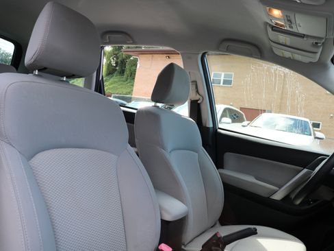 Used 2015 Subaru Forester 2.5i w/ Alloy Wheel Package image 39