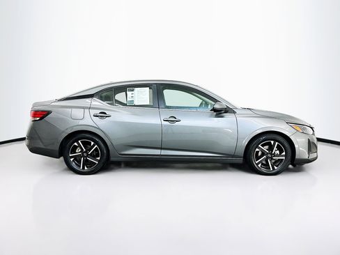 Used 2024 Nissan Sentra SV image 10