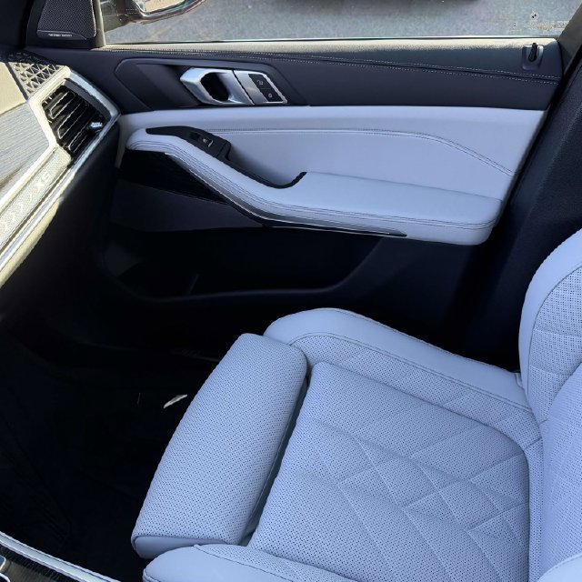Certified 2025 BMW X5 xDrive40i w/ Executive Package AWD/4WD image 39