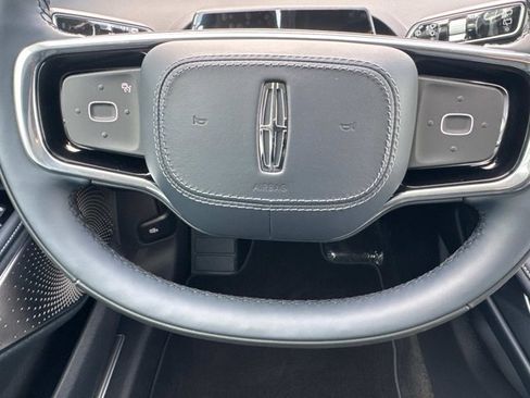 New 2025 Lincoln Nautilus Reserve image 26