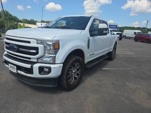 Used 2022 Ford F250 Lariat AWD/4WD image 3