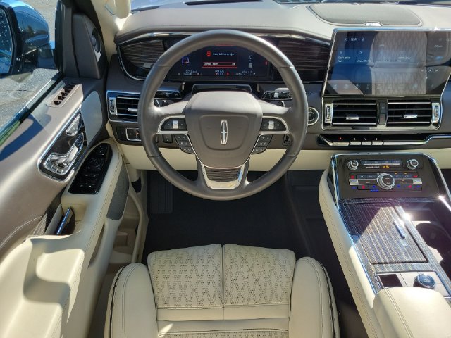 Used 2023 Lincoln Navigator Black Label AWD/4WD image 29