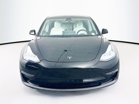 Used 2021 Tesla Model 3 Standard Range Plus RWD image 2