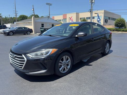 Used 2017 Hyundai Elantra SE FWD image 4