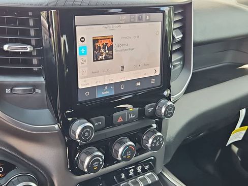 New 2026 RAM 1500 Express AWD/4WD image 28