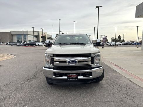 Used 2017 Ford F250 XLT image 3